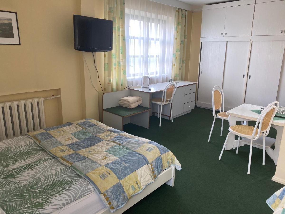 Motel Samana Tytuvenai Zewnętrze zdjęcie