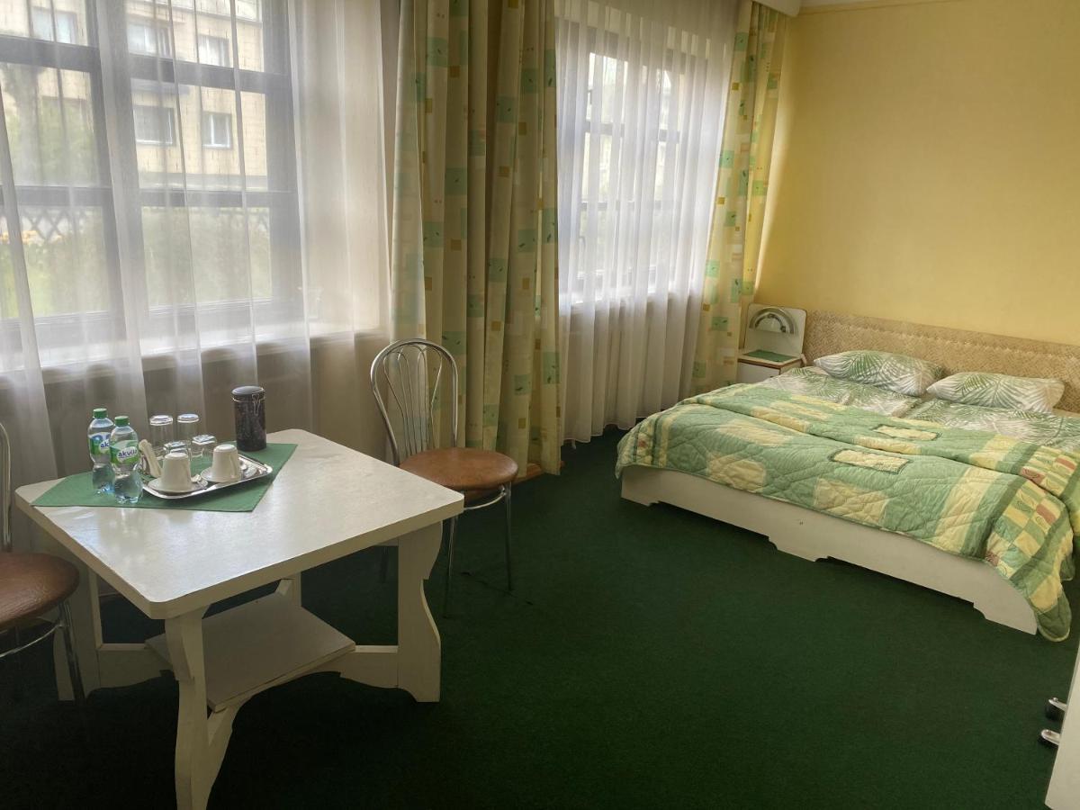 Motel Samana Tytuvenai Zewnętrze zdjęcie